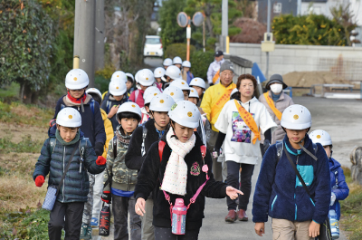 朝の学校さんぽ